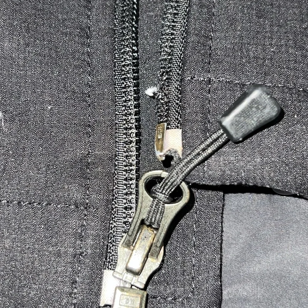 The North Face Men's Black Full Zip Jacket Size Medium Soft Shell‎ Broken Zipper
